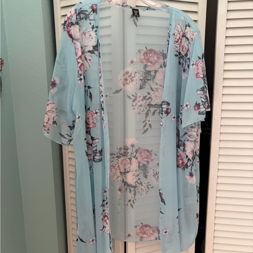 SHEIN Light Blue Floral Sheer Kimono
